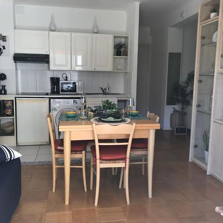 Charmant Appartement Au Coeur De Juan Les Pins Антиб Екстериор снимка